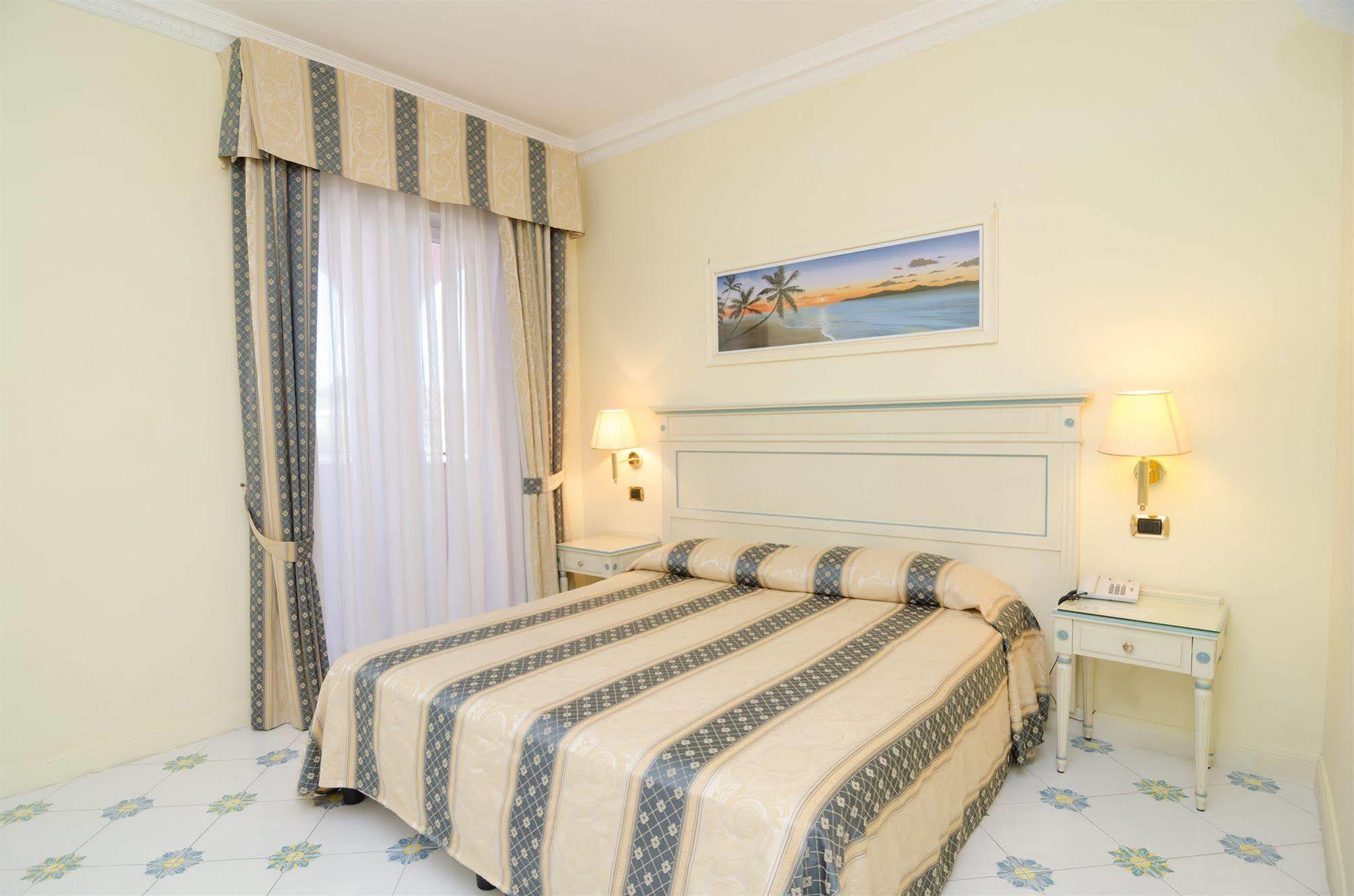 Hotel Flora Wellness & Beauty Isquia Exterior foto