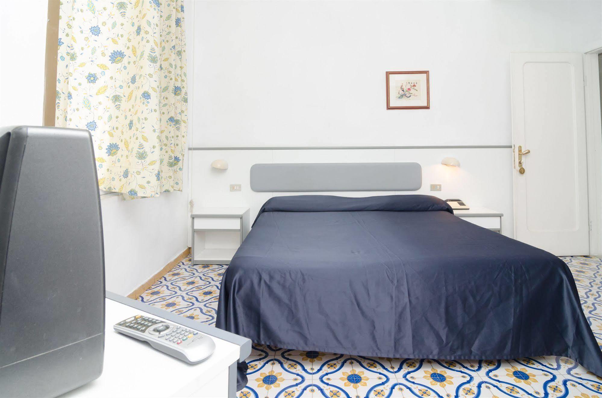 Hotel Flora Wellness & Beauty Isquia Exterior foto